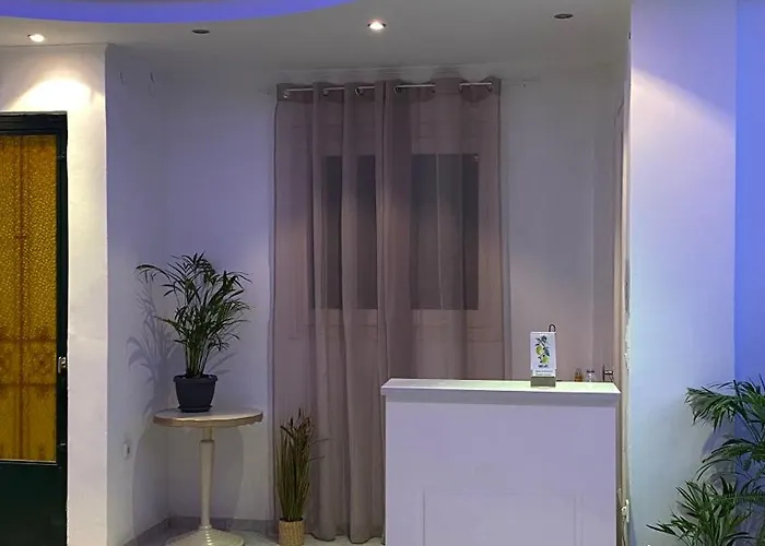 Lemon Art Apart-hotel Tolón