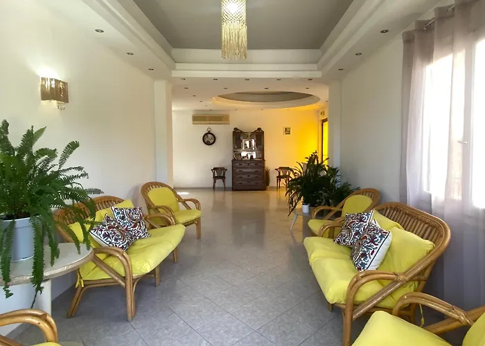 Apart-hotel Lemon Art Tolón