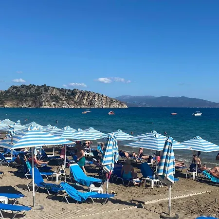 Ξενοδοχείο με διαμερίσματα Lemon Art Τολό